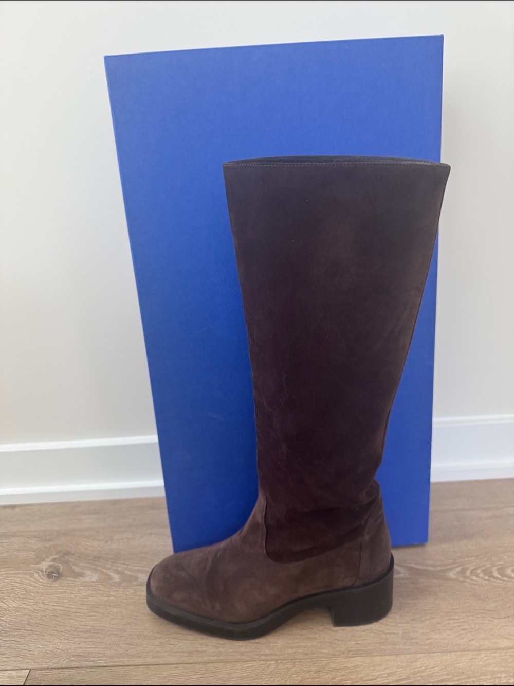 Stuart Weitzman KAIA KNEE-HIGH SUEDE HICKORY Brown Boots - Picture 3 of 12